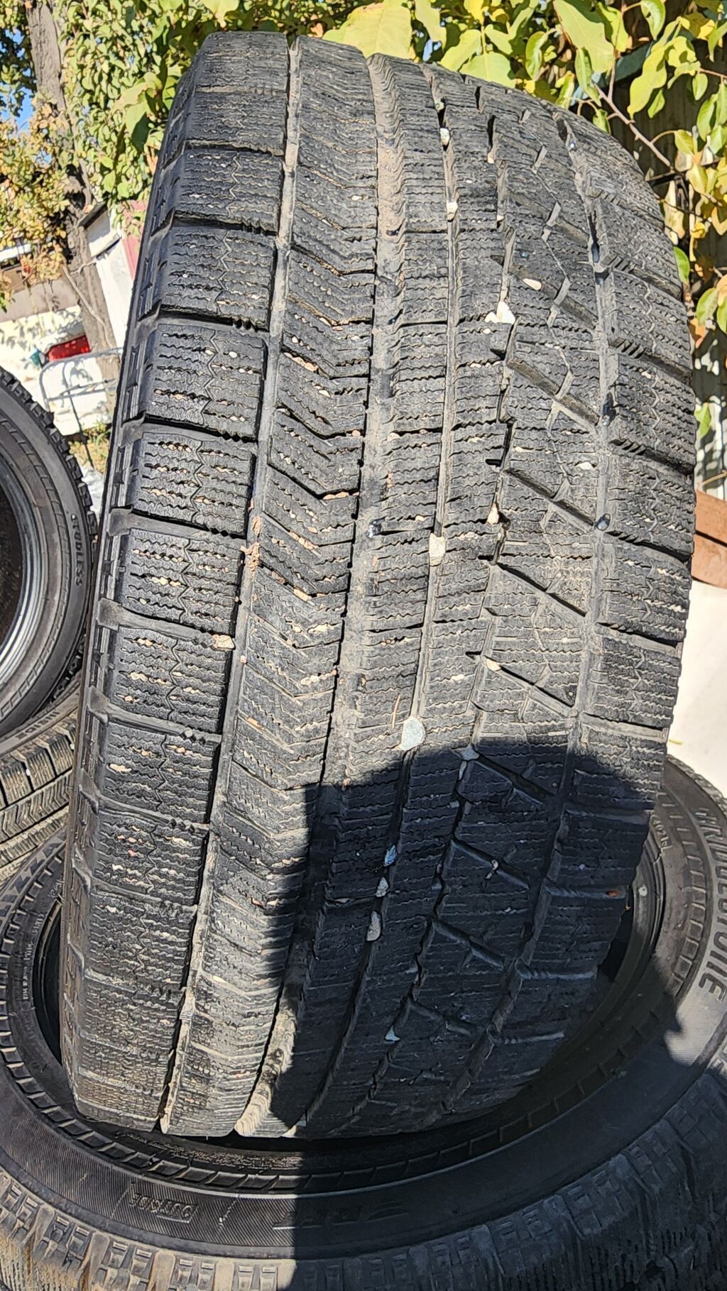 Bridgestone Blizzak RFT зимние шины – Размер: 245/50 R19 – Индекс: фото 2