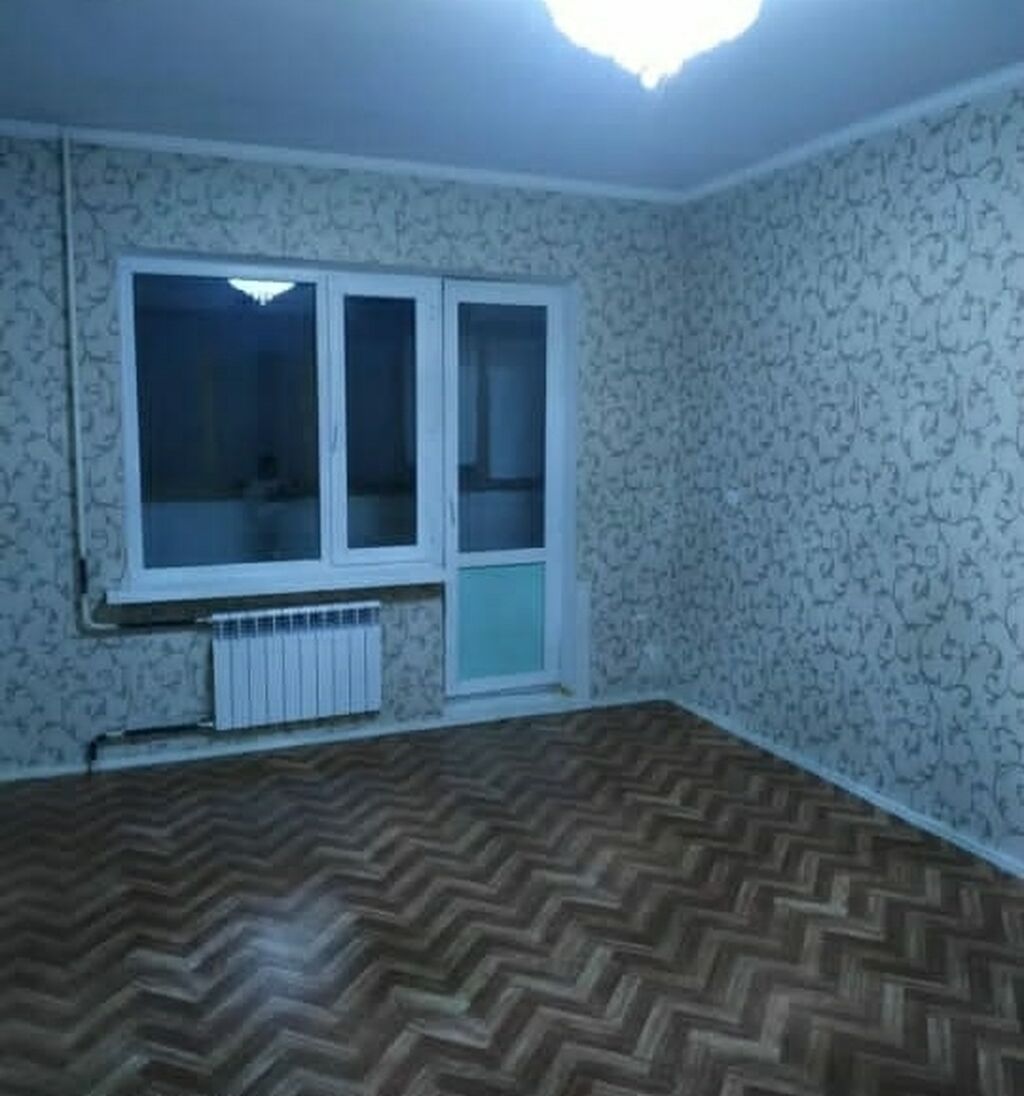 Большая комната без мебели