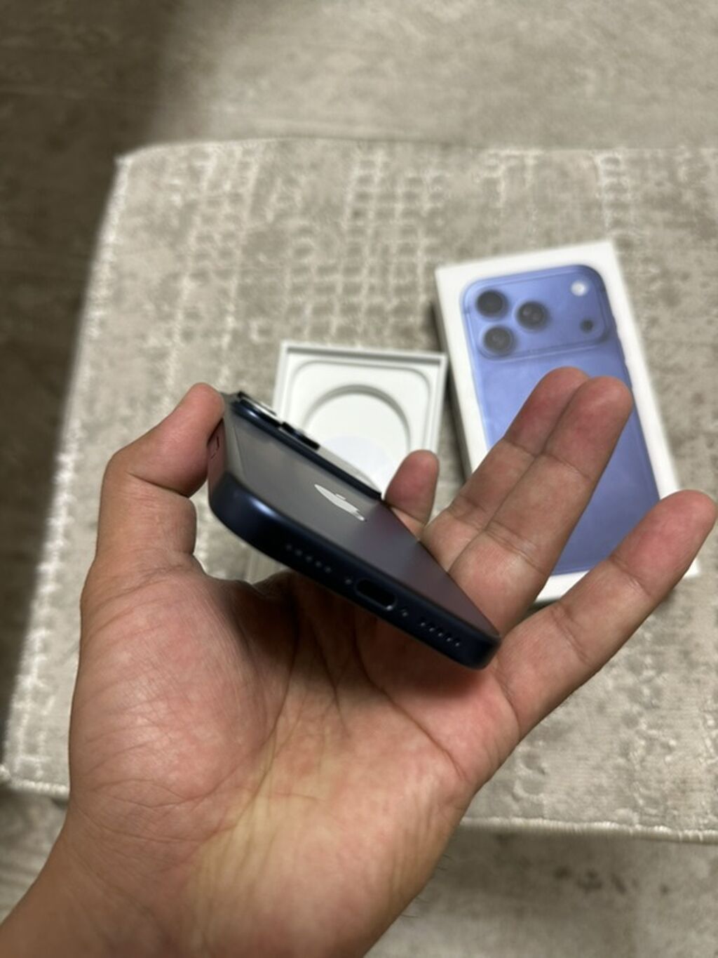 IPhone 17 Pro, Б/у, 256 ГБ, Синий, Коробка, 100 %: фото 5