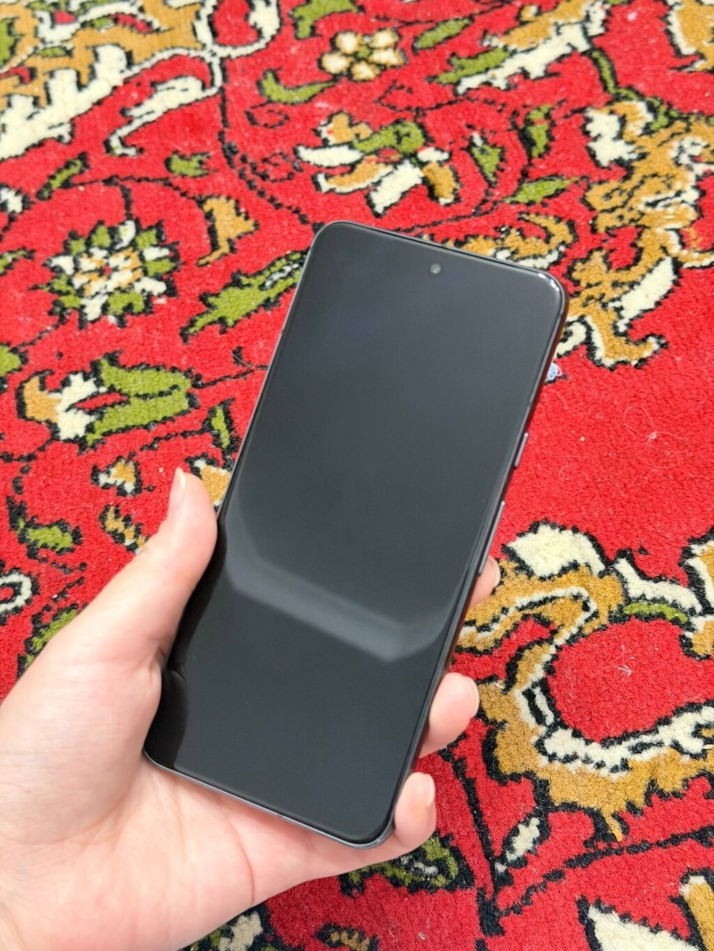 Google Pixel 8, цвет Obsidian (чёрный). на дисплее полоса на работу: фото 3