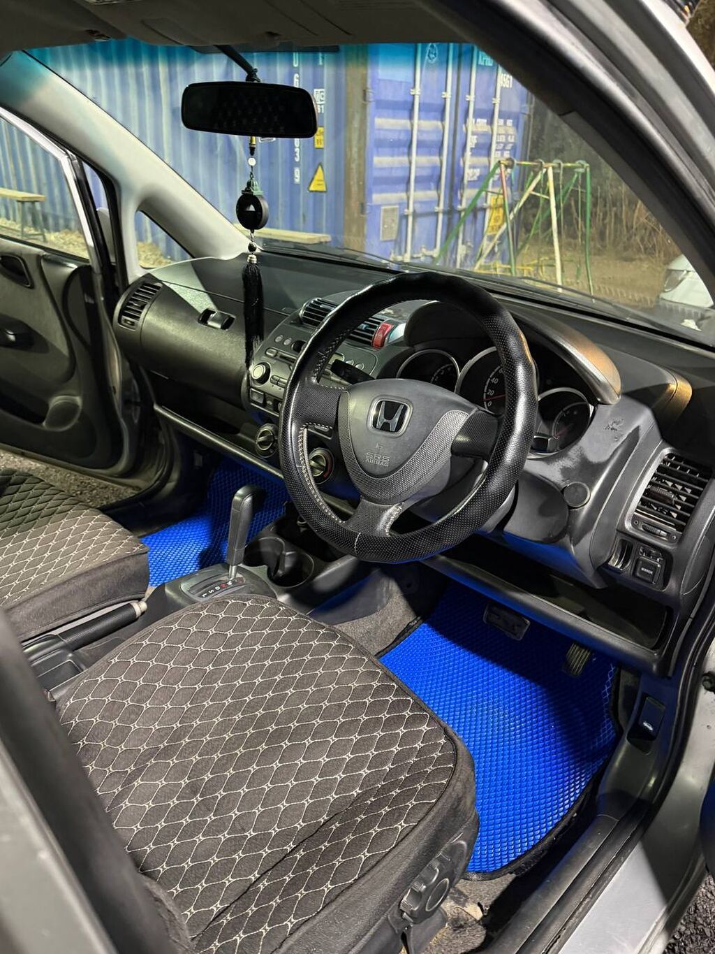 Honda Fit: 2003 г., 1.3 л, Автомат, Бензин, Хэтчбэк: фото 3