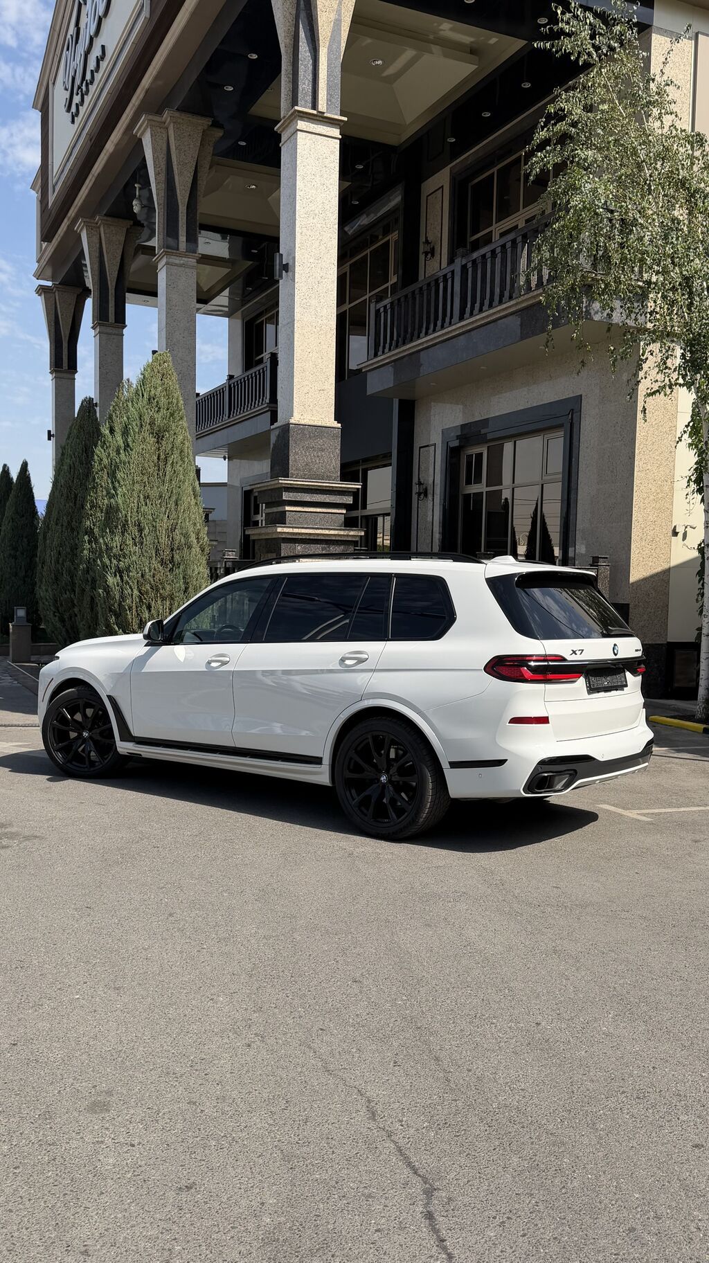 BMW X7: 2022 г., 3 л, Автомат, Бензин, Кроссовер: фото 4