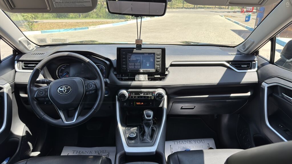 Toyota RAV4: 2019 г., 2.5 л, Автомат, Гибрид, Кроссовер: фото 4