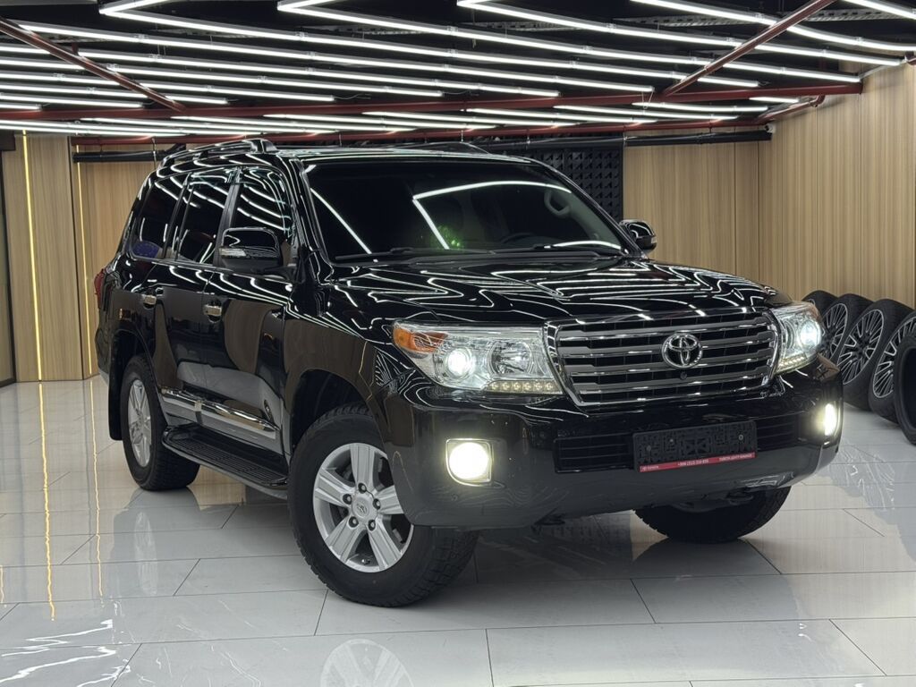 Toyota Land Cruiser: 2013 г., 4.6 л, Автомат, Бензин, Внедорожник: фото 2