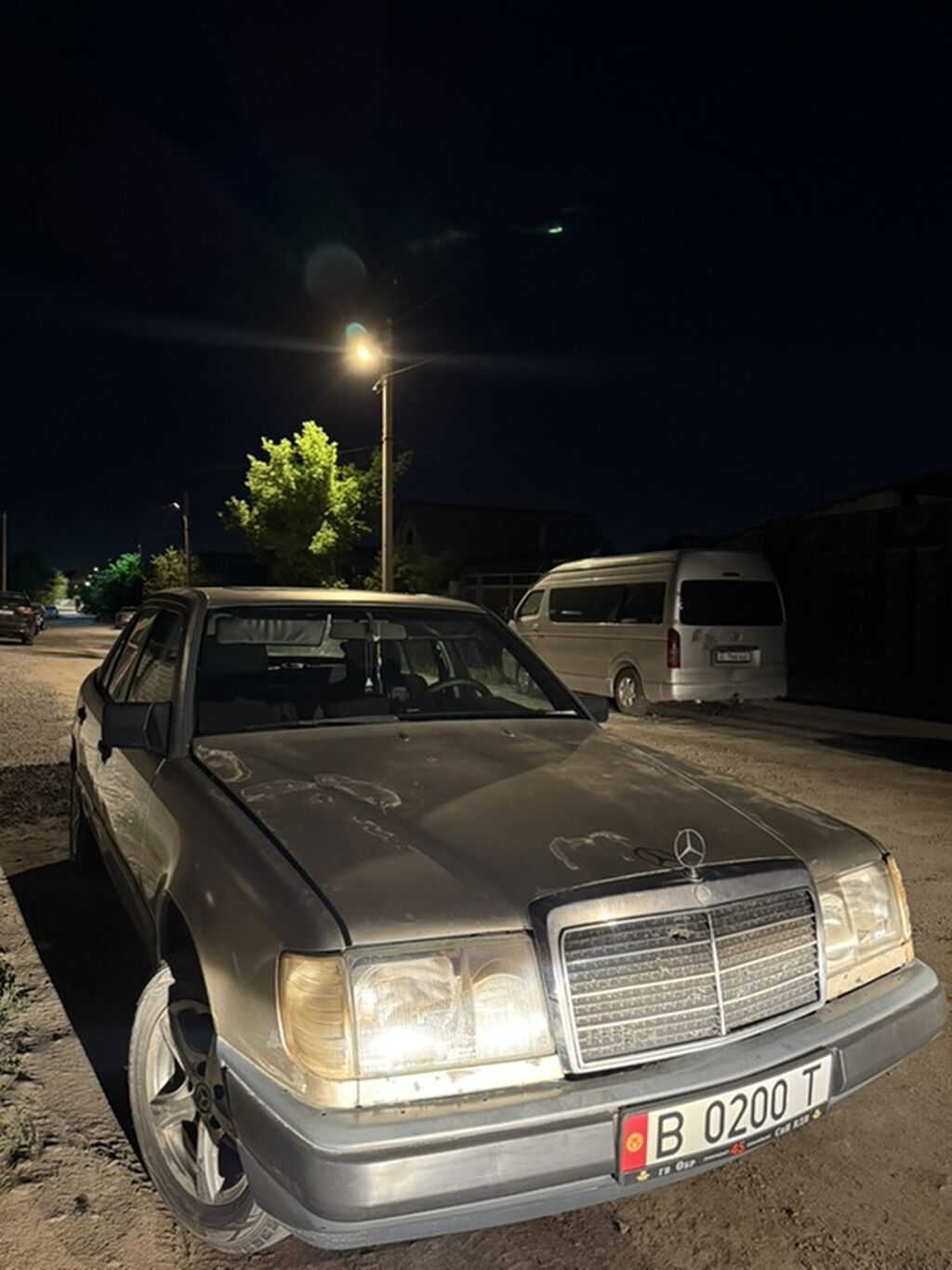 Mercedes-Benz W124: 1987 г., 2.3 л, Механика, Бензин, Седан: фото 5