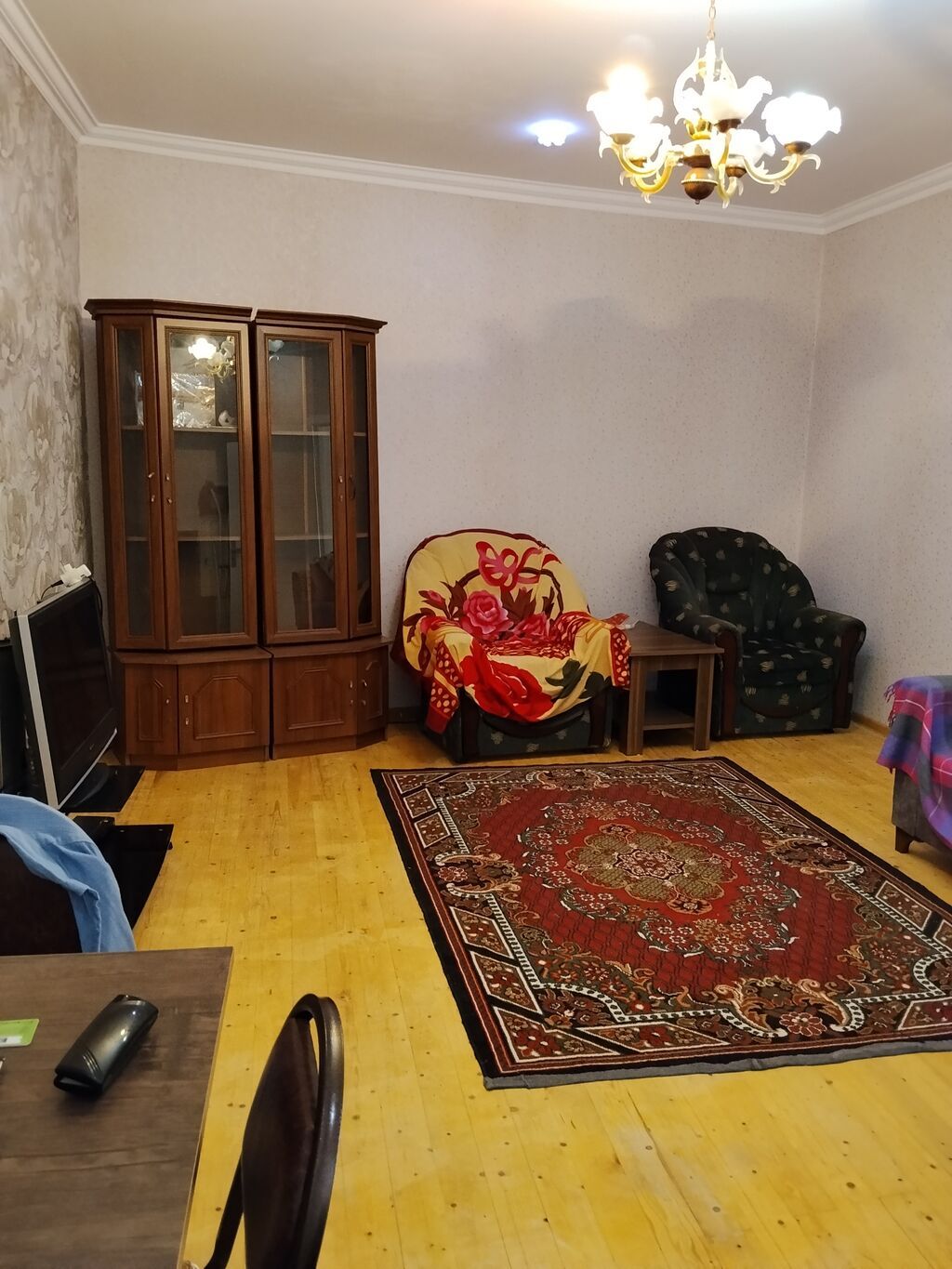 Kirayə verilir: məişət üçün tam təchizatlı 2 otaqlı mənzil (mətbəx