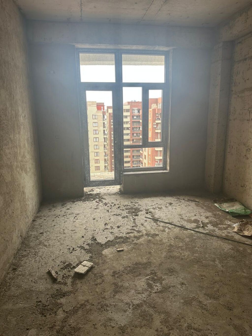 3 otaqlı, Yeni tikili, 143 kv. m
