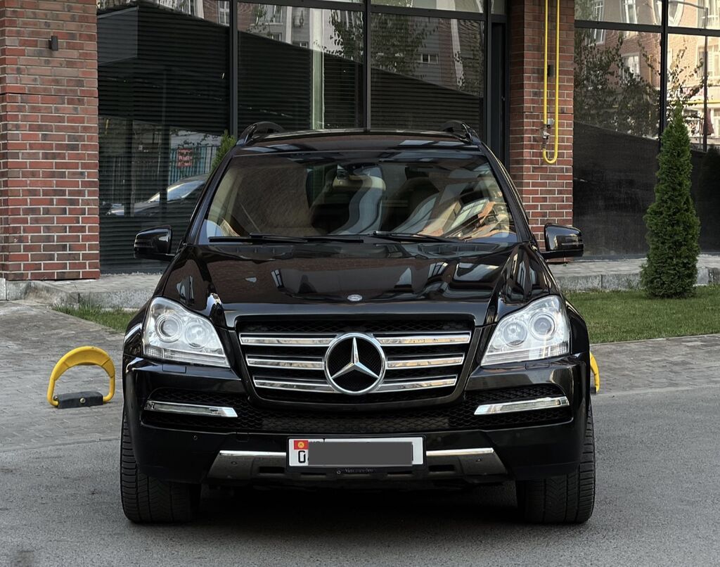 Mercedes-Benz GL-Class: 2010 г., 4.7 л, Автомат, Бензин, Внедорожник: фото 3