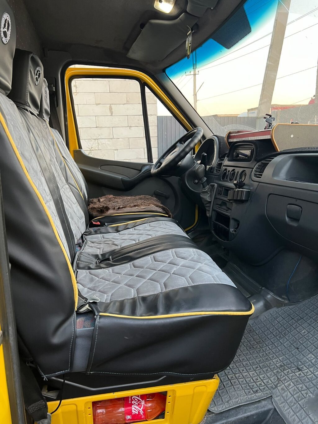 Грузовой фургон Mercedes‑Benz Sprinter (желтый, тент/будка). Основные: фото 7