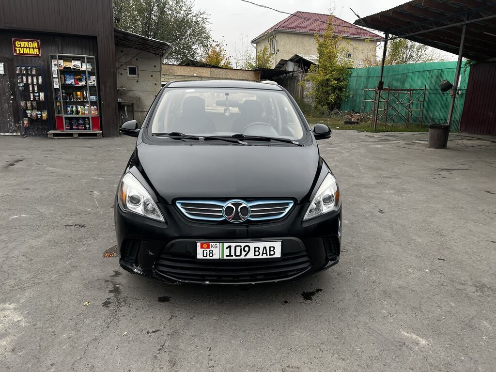 BAW E5: 2015 г., 0.1 л, Автомат, Электромобиль, Седан: фото 3