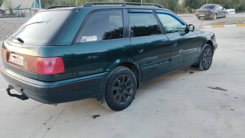 Audi 100: 1993 г., 2.6 л, Механика, Бензин, Универсал: фото 5
