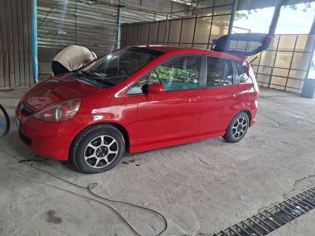 Honda Fit: 2002 г., 1.3 л, Автомат, Бензин, Хэтчбэк: фото 6