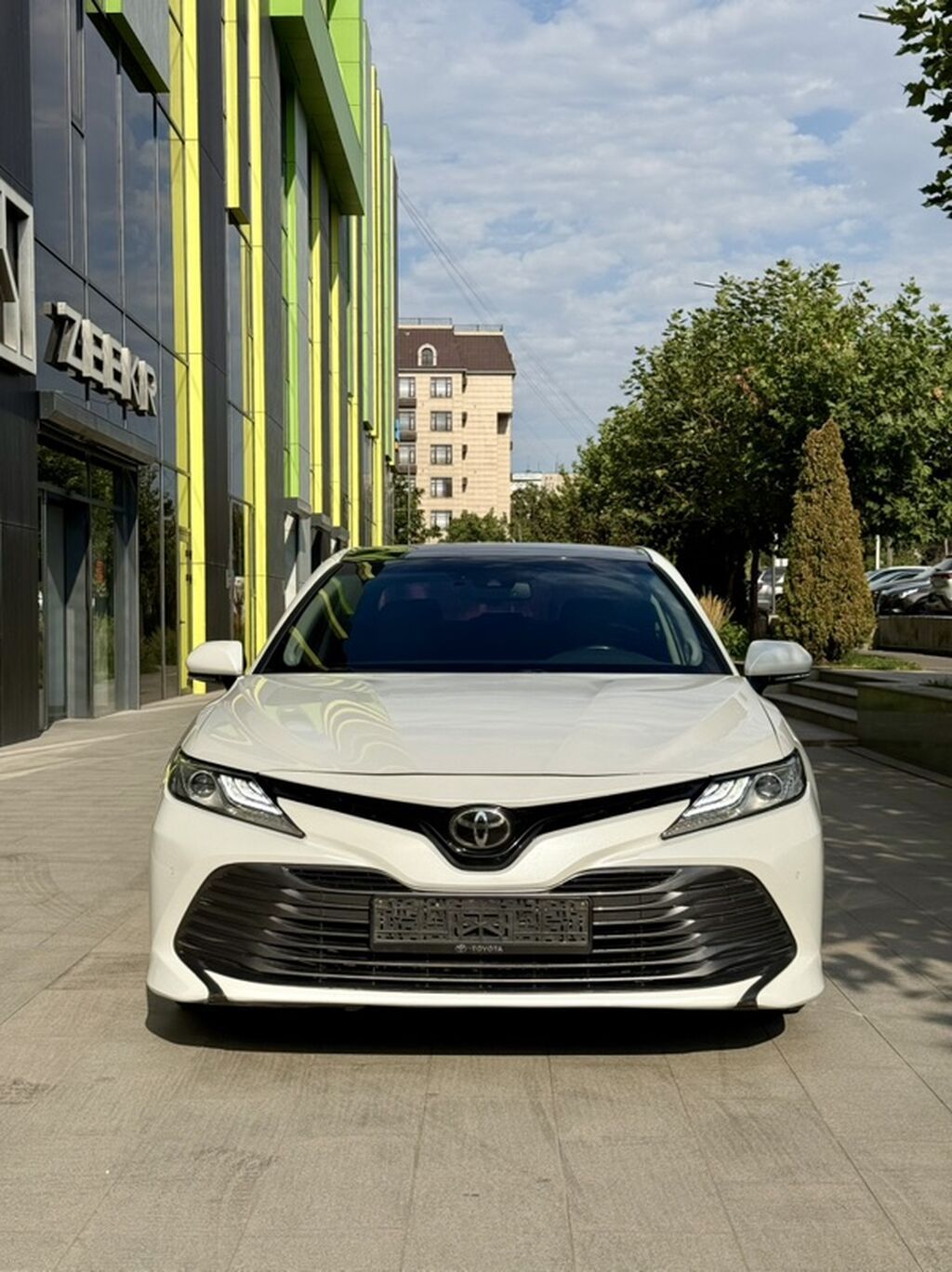 Toyota Camry: 2018 г., 2.5 л, Автомат, Бензин, Седан: фото 2