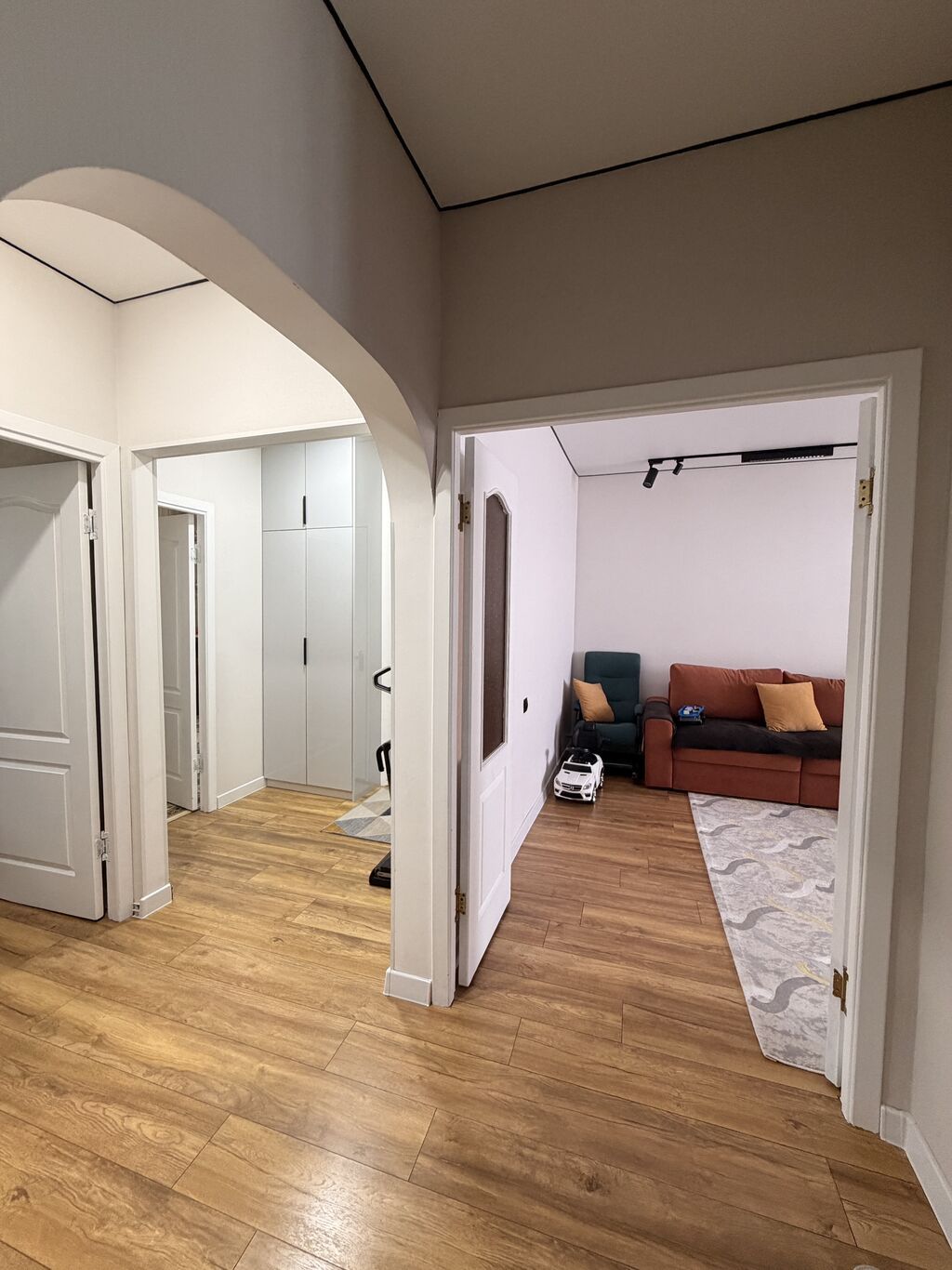 3 комнаты, 70 м², 105 серия, 9 этаж, Свежий ремонт: фото 6