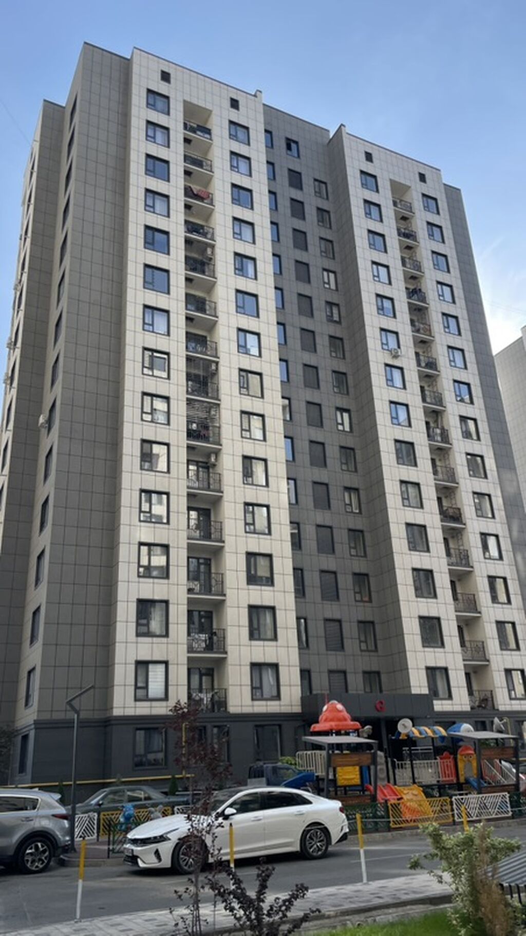3 комнаты, 87 м², Пишпек Элитка, 1 этаж, ПСО (под самоотделку): фото 1