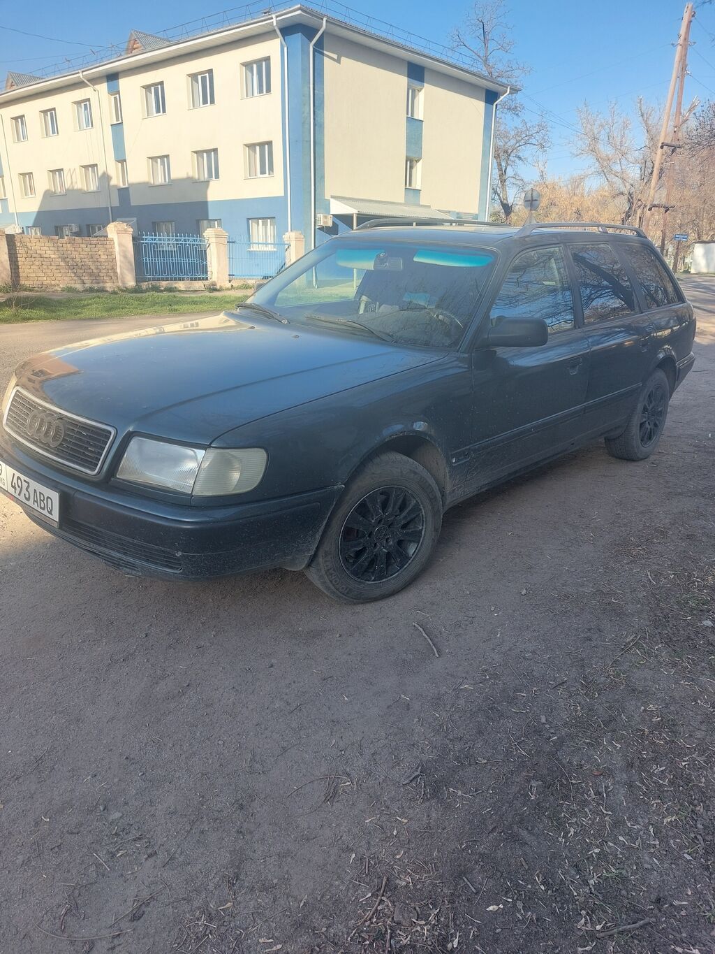 Audi 100