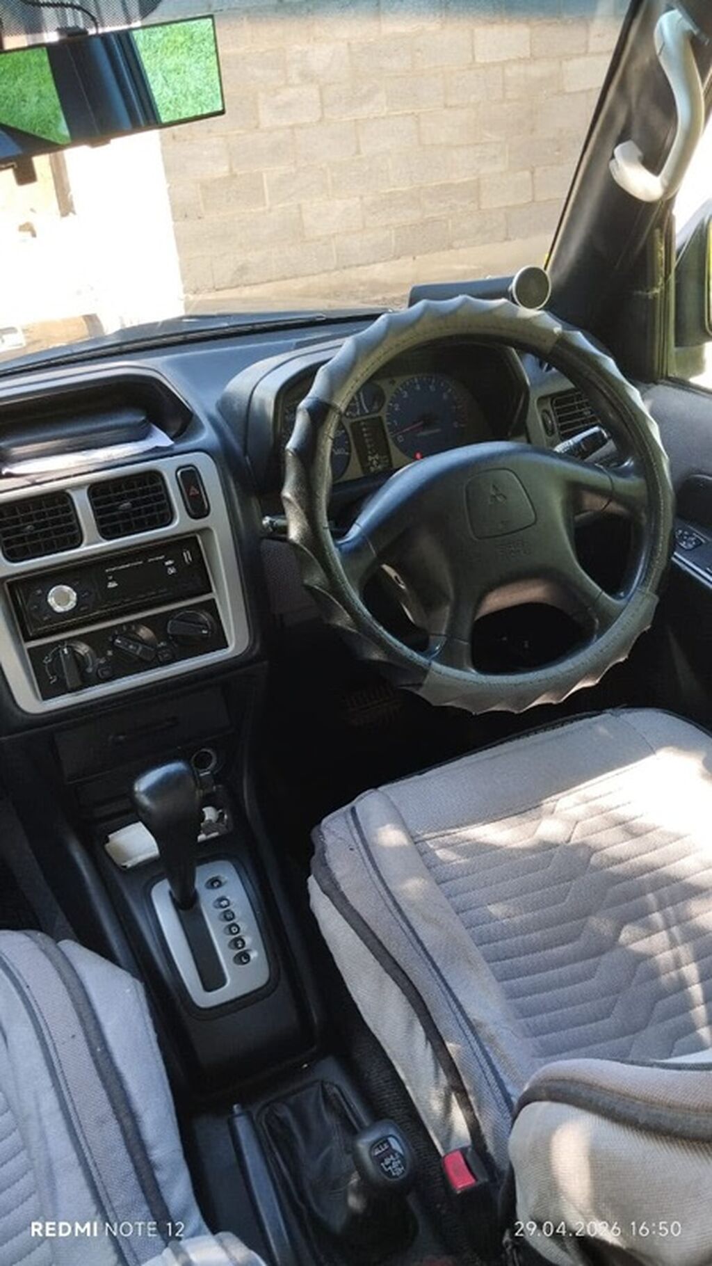Mitsubishi Pajero iO: 2001 г., 2 л, Автомат, Бензин, Внедорожник: фото 3