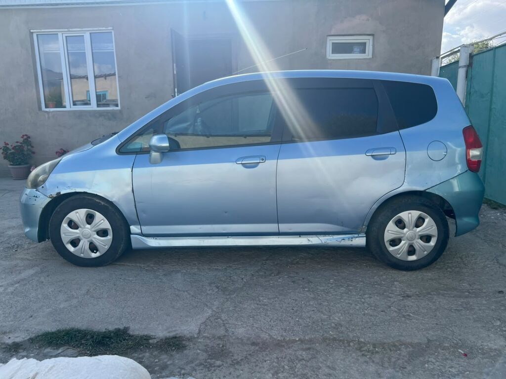 Продаю Honda Fit 2002 г., 1.3 л, автомат: фото 3