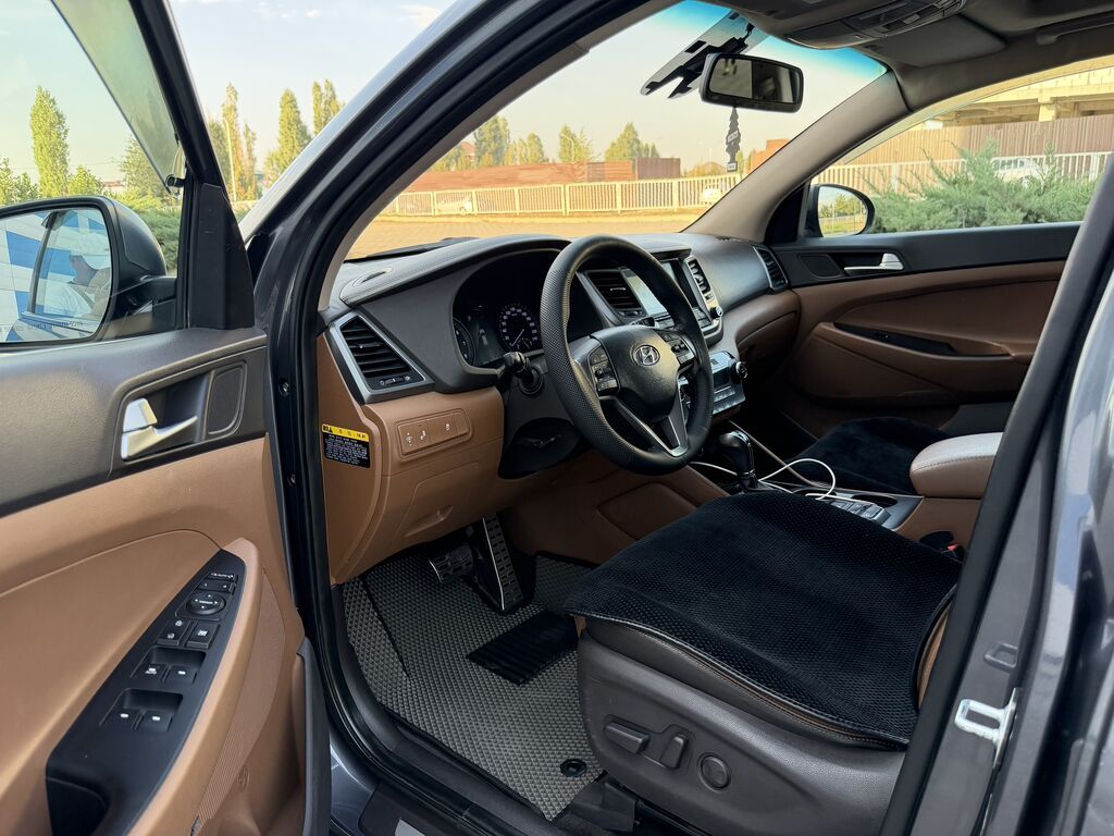 Hyundai Tucson: 2018 г., 1.6 л, Автомат, Бензин, Внедорожник: фото 8