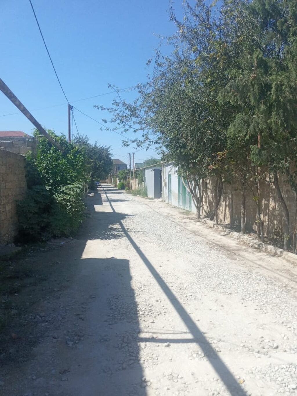 2 otaqlı, 70 kv. m, Təmirsiz