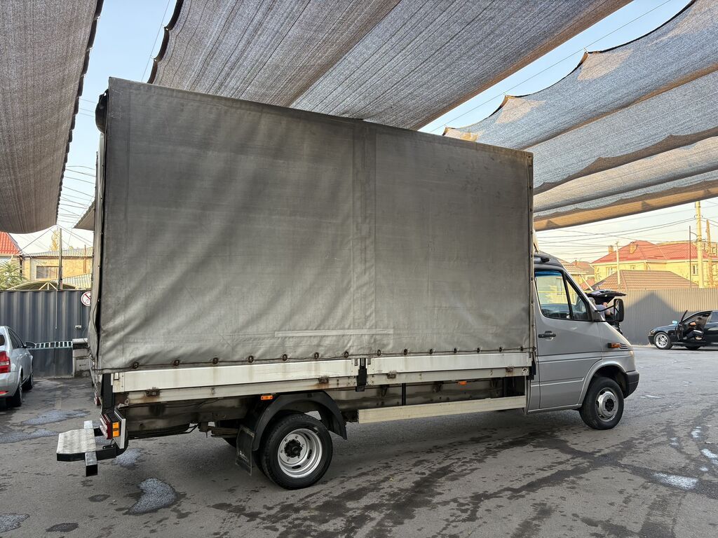 Mercedes-Benz Спринтер: 2004 г., 2.2 л, Механика, Дизель, Бус: фото 3