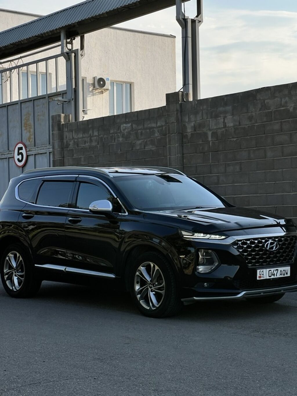 Hyundai Santa Fe: 2019 г., 2.2 л, Автомат, Дизель, Кроссовер: фото 4