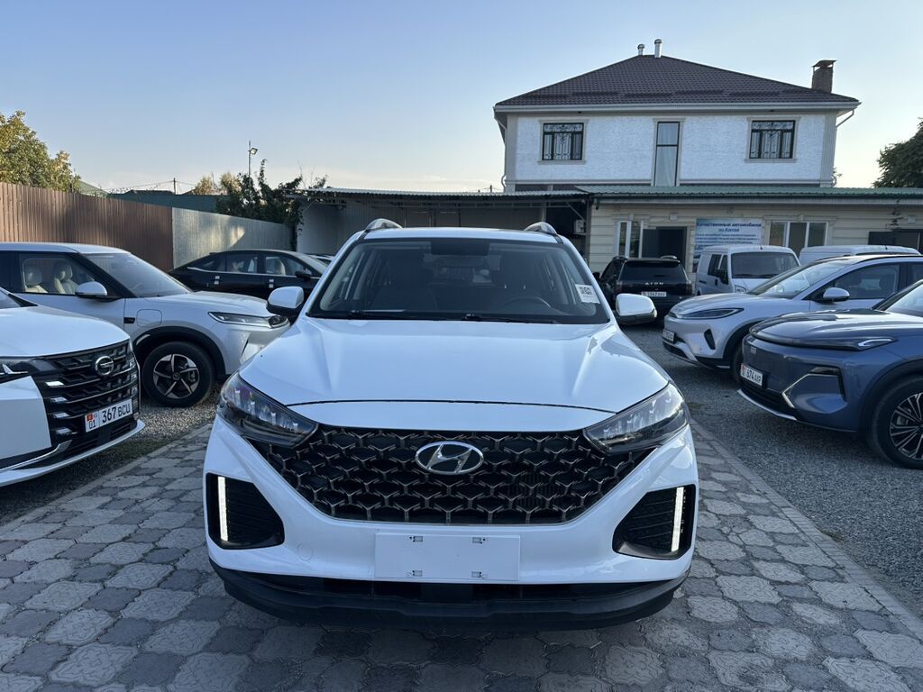Hyundai ix35: 2022 г., Бензин, Внедорожник: фото 2