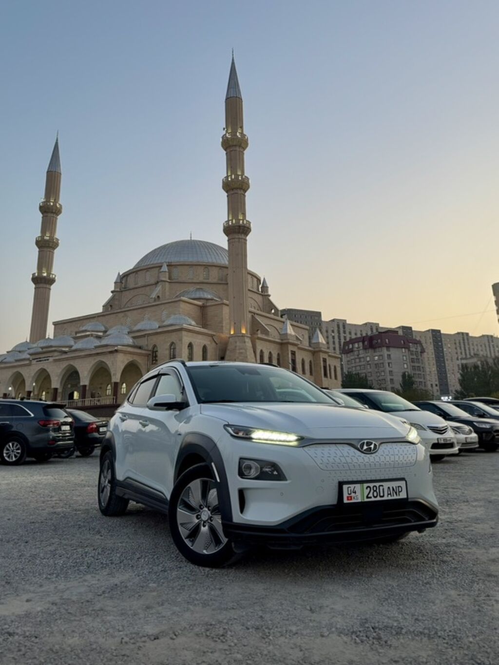 Hyundai Kona: 2018 г., Автомат, Электромобиль, Кроссовер: фото 4