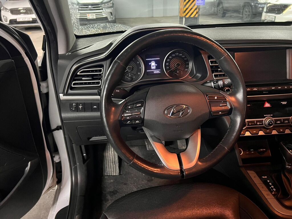 Hyundai Avante: 2019 г., 1.6 л, Автомат, Бензин, Седан: фото 7