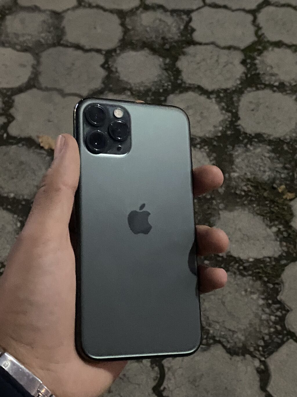 Iphone бишкек. Айфон 12. Айфон 11. Айфон 9. Iphone 11 и 12.