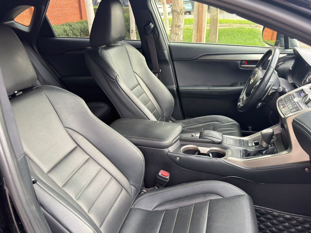 Lexus NX: 2015 г., 2 л, Автомат, Бензин, Кроссовер: фото 7