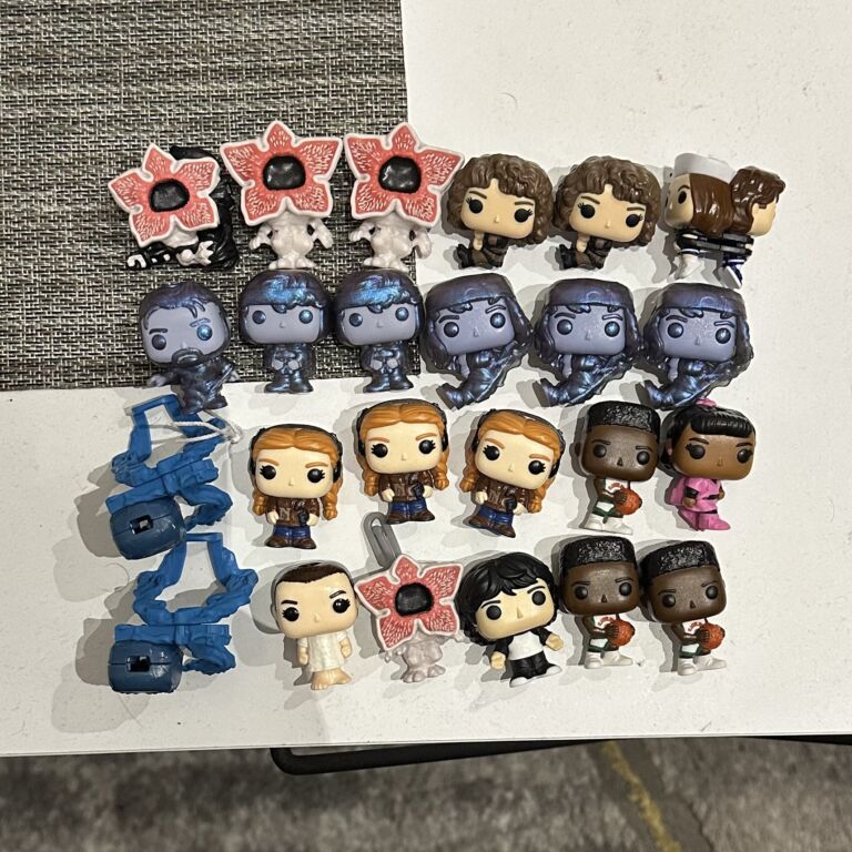 Figurice i makete: ZAMENA Kinder Joy Stranger Things Prvenstveno zamena, na drugom slajdu na lalafo.rs Figurice i makete: ZAMENA Kinder Joy Stranger Things Prvenstveno zamena, na drugom slajdu