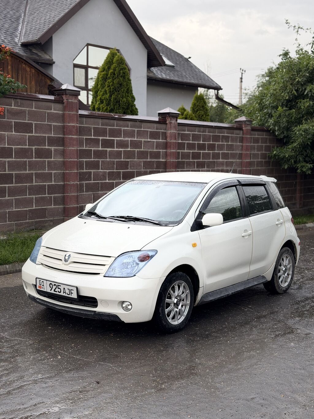Toyota Ist: 2004 г., 1.5 л, Автомат, Бензин, Лифтбек: фото 6