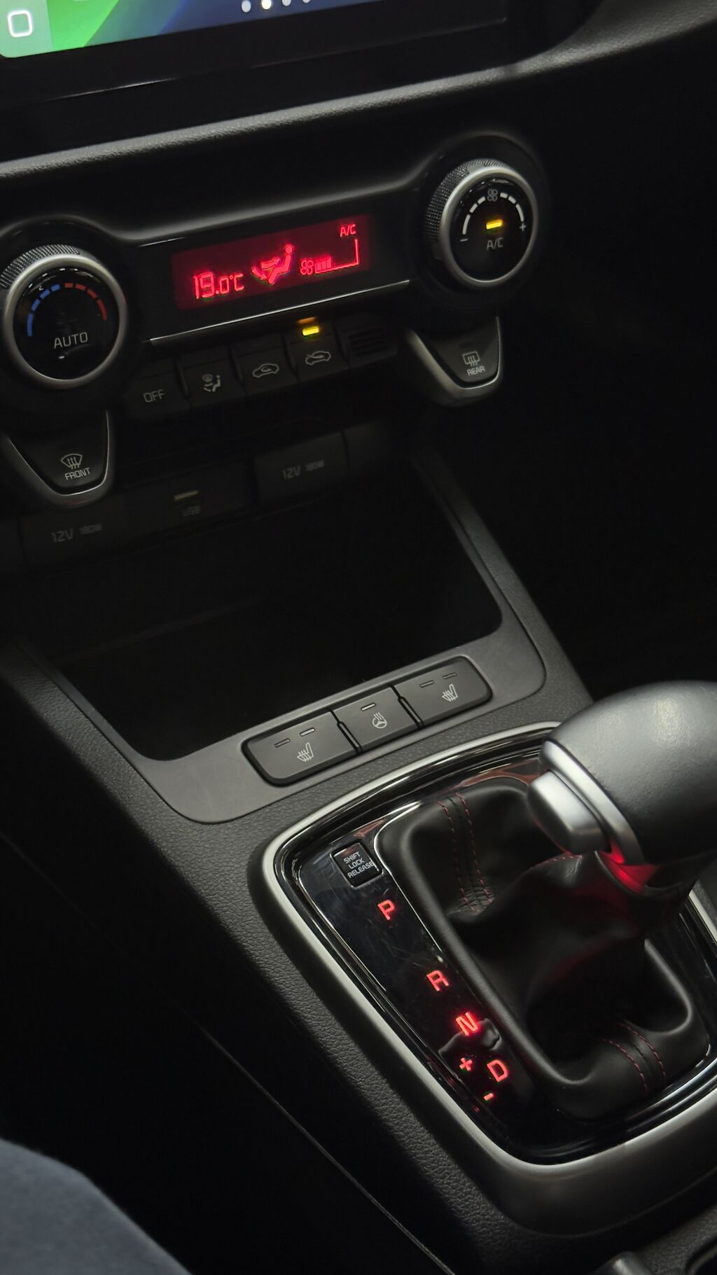 Kia Rio: 2021 г., 1.6 л, Автомат, Бензин, Седан: фото 8
