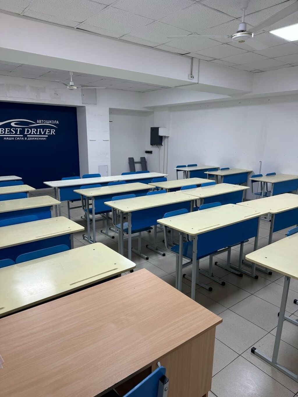 Аренда офисов, 200 м², В жилом комплексе, С отдельным входом, С отдельным сан узлом: фото 5