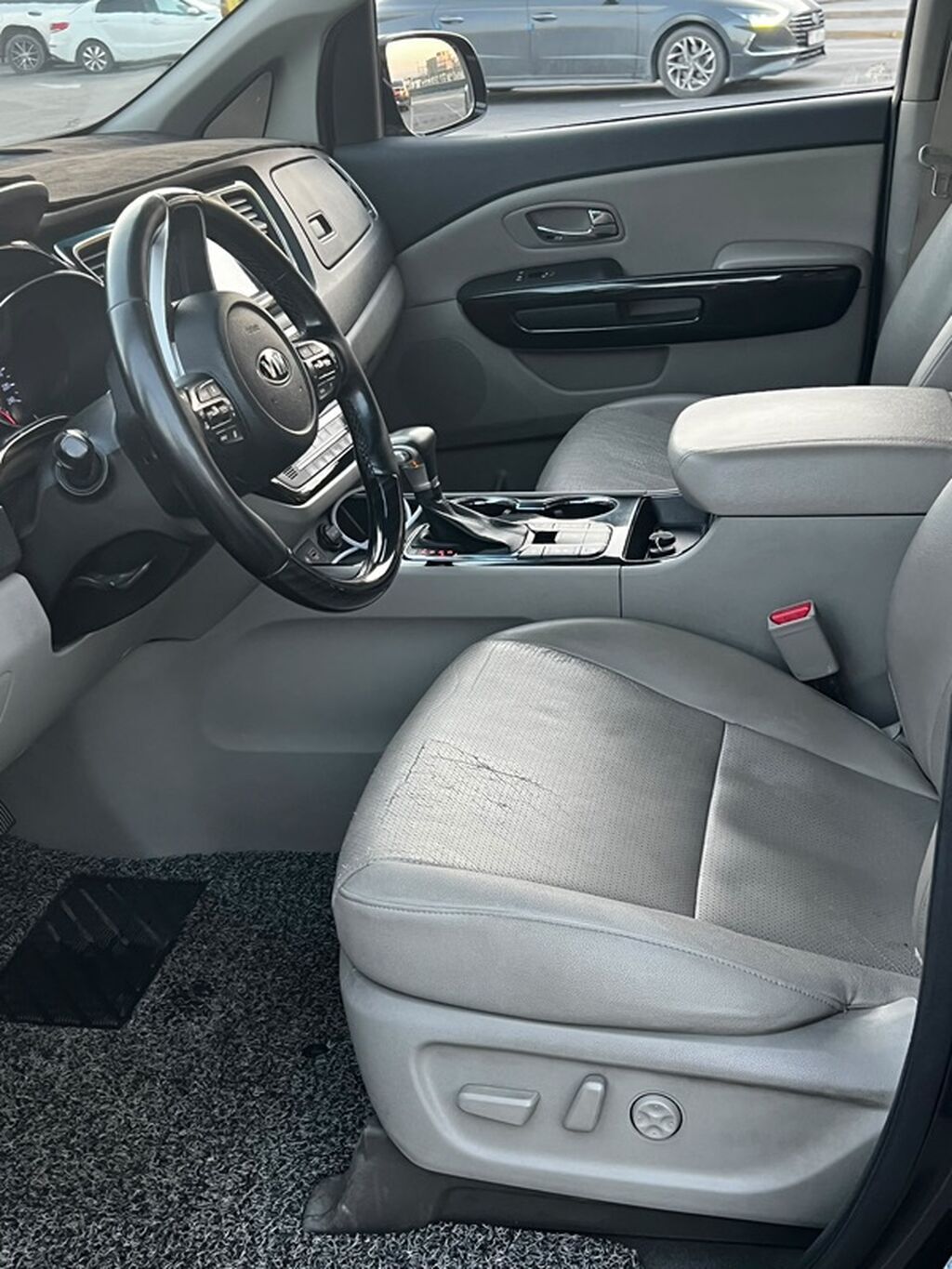 Kia Carnival: 2019 г., 2.2 л, Дизель, Минивэн — фото 8