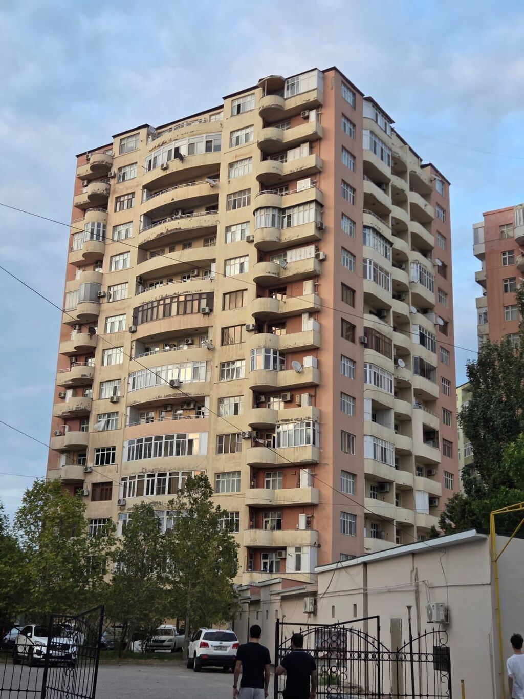 2 otaqlı mənzil – geniş mətbəx və işıqlı otaqlar - Plan: 2 ayrı otaq