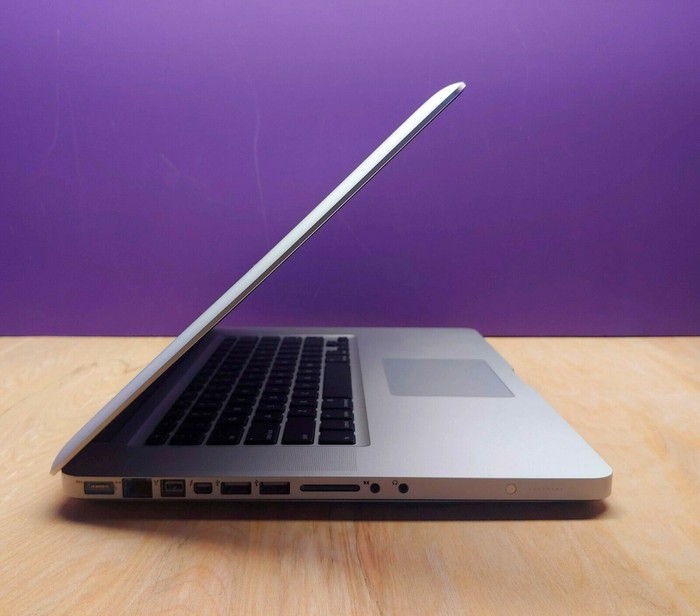 Άλλοι φορητοί υπολογιστές και netbooks:
Apple, 15 "MacBook Pro / 2,4 ГГц Core 8 ГБ ОЗУ и 1 ТБ σε lalafo.gr
Apple, 15 "MacBook Pro / 2,4 ГГц Core 8 ГБ ОЗУ и 1 ТБ σε Κάσος