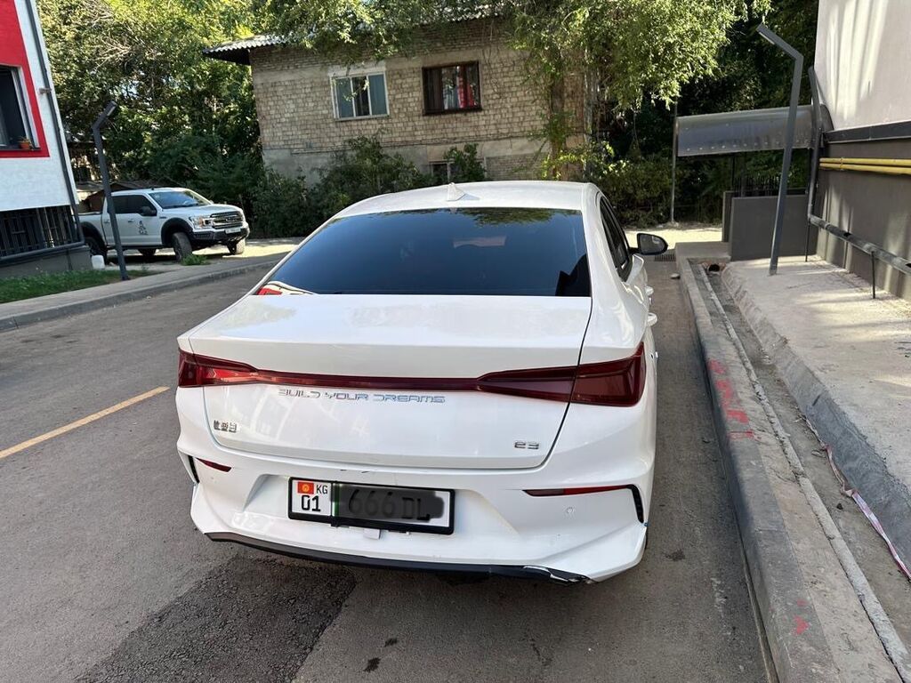 BYD E3: 2020 г., Автомат, Электромобиль, Седан: фото 5