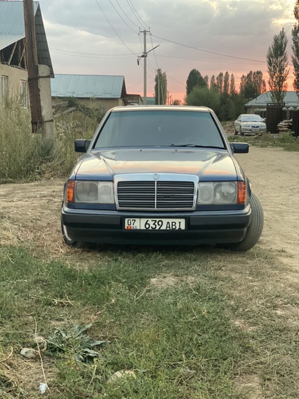 Mercedes-Benz W124: 1990 г., 2.3 л, Механика, Бензин, Седан: фото 6