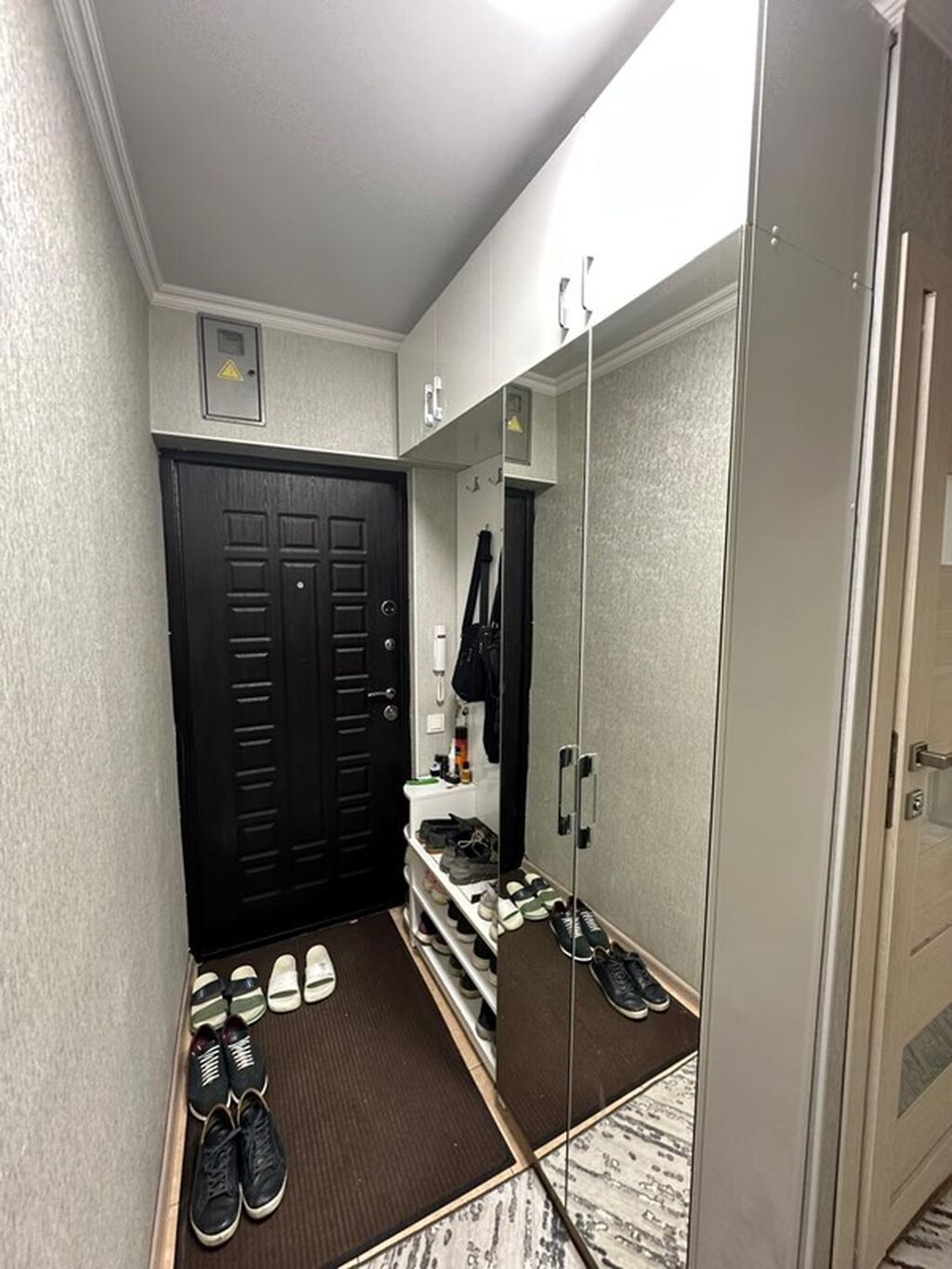 Продаётся 3-комнатная квартира, 8 мкр, 104 серия: фото 3
