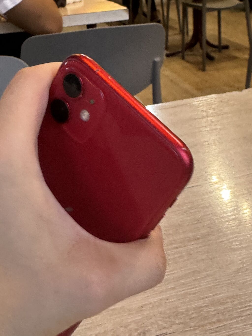 IPhone 11, Б/у, 128 ГБ, Красный, Чехол, 69 %: фото 6