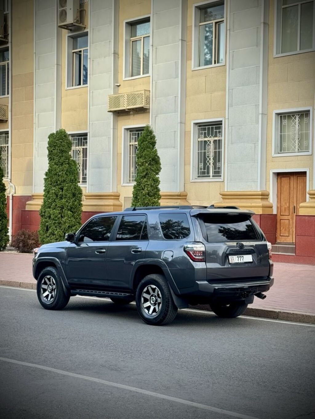 Toyota 4Runner: 2020 г., 4 л, Автомат, Бензин, Внедорожник: фото 7