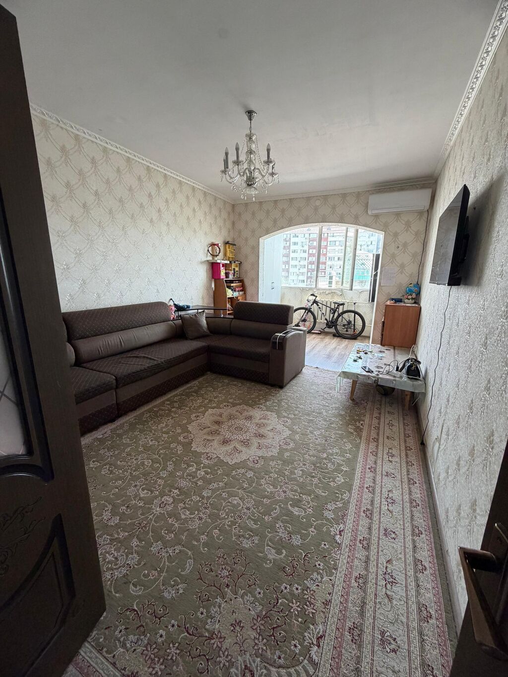 2 комнаты, 66 м², 12 мкр 106 серия, 4 этаж, Требуется ремонт: фото 3