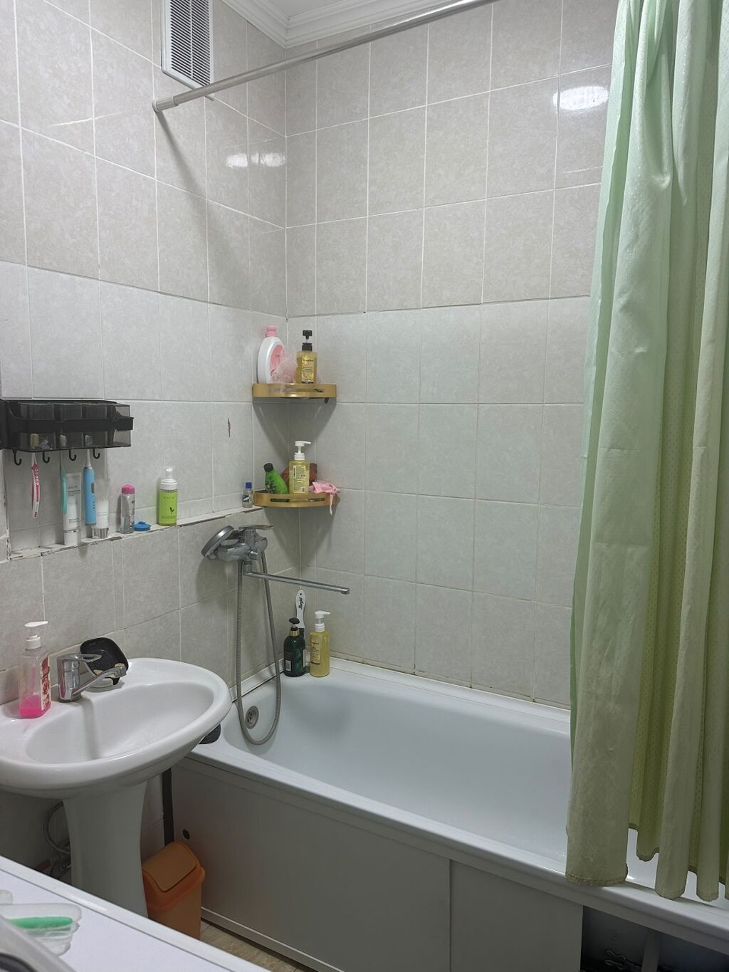 2 комнаты, 70 м², Джал мкр (в т.ч. Верхний, Нижний, Средний) 106 серия, 5 этаж, Косметический ремонт: фото 4