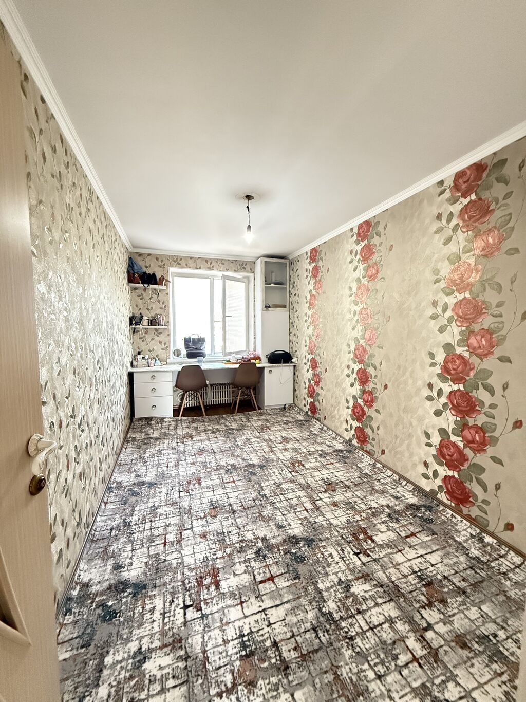 3 комнаты, 58 м², Дордой Плаза ТРЦ 104 серия, 5 этаж, Косметический ремонт: фото 3