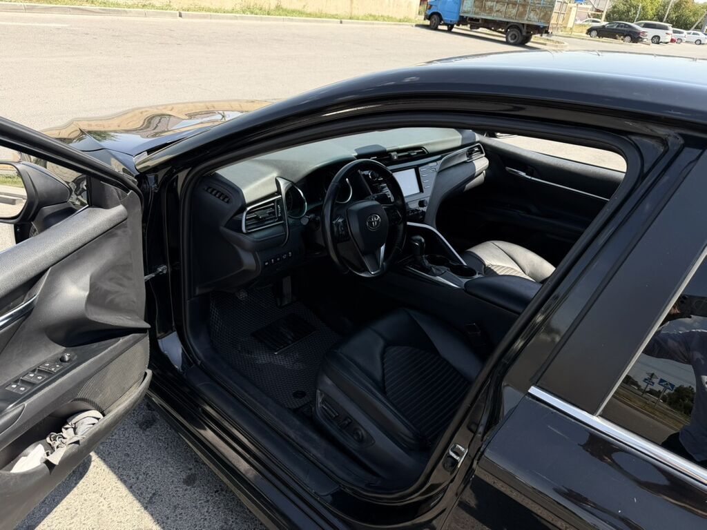 Toyota Camry: 2019 г., 2.5 л, Автомат, Бензин, Седан: фото 8