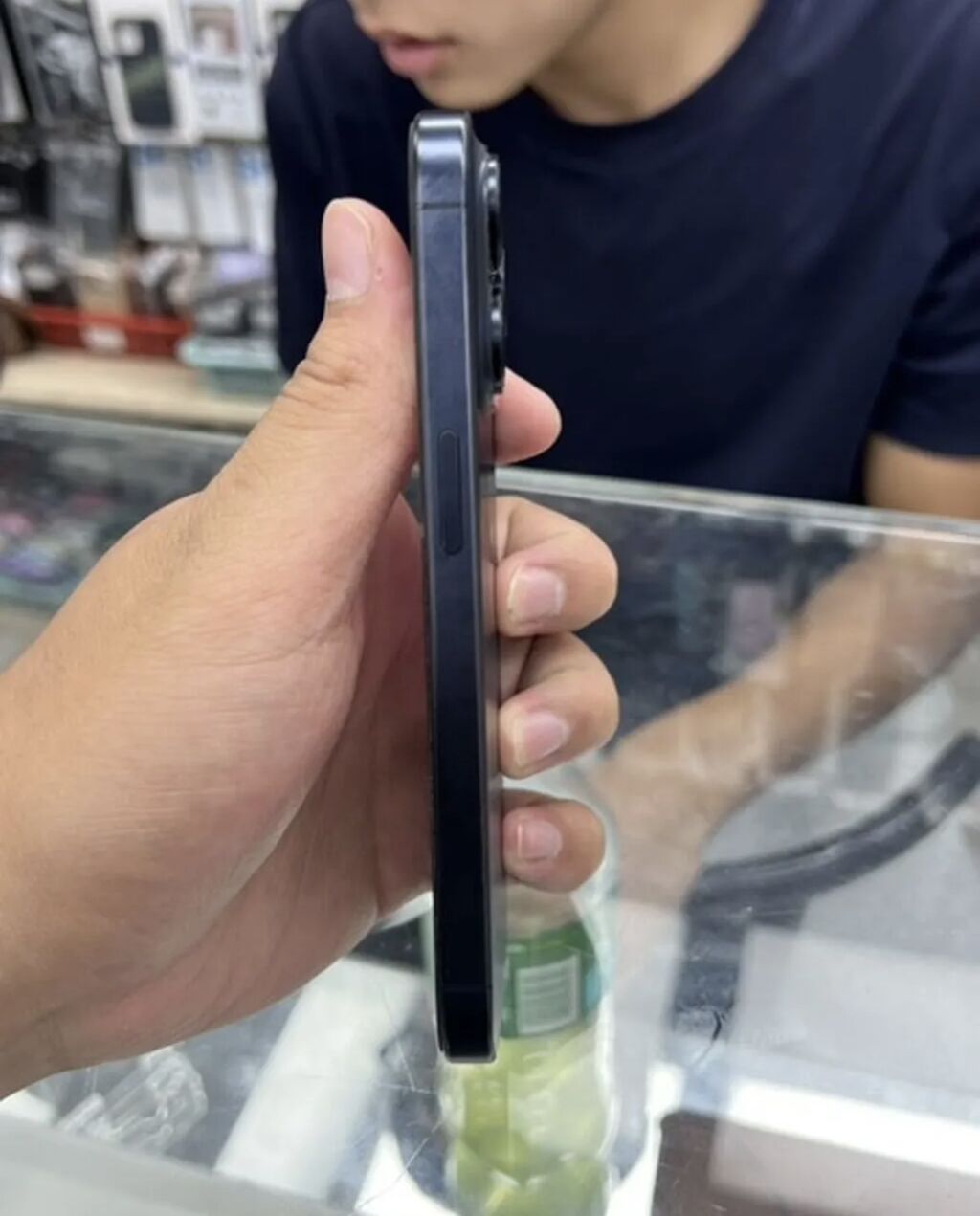 IPhone 15 Pro, Б/у, 1 ТБ, Защитное стекло, 87 %: фото 4