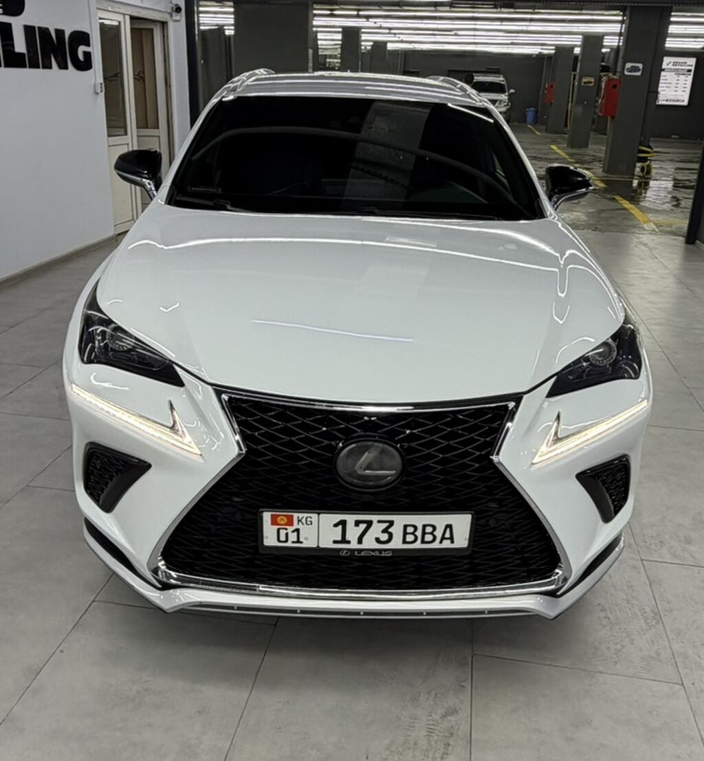 Lexus NX: 2017 г., 2 л, Автомат, Бензин, Кроссовер: фото 2