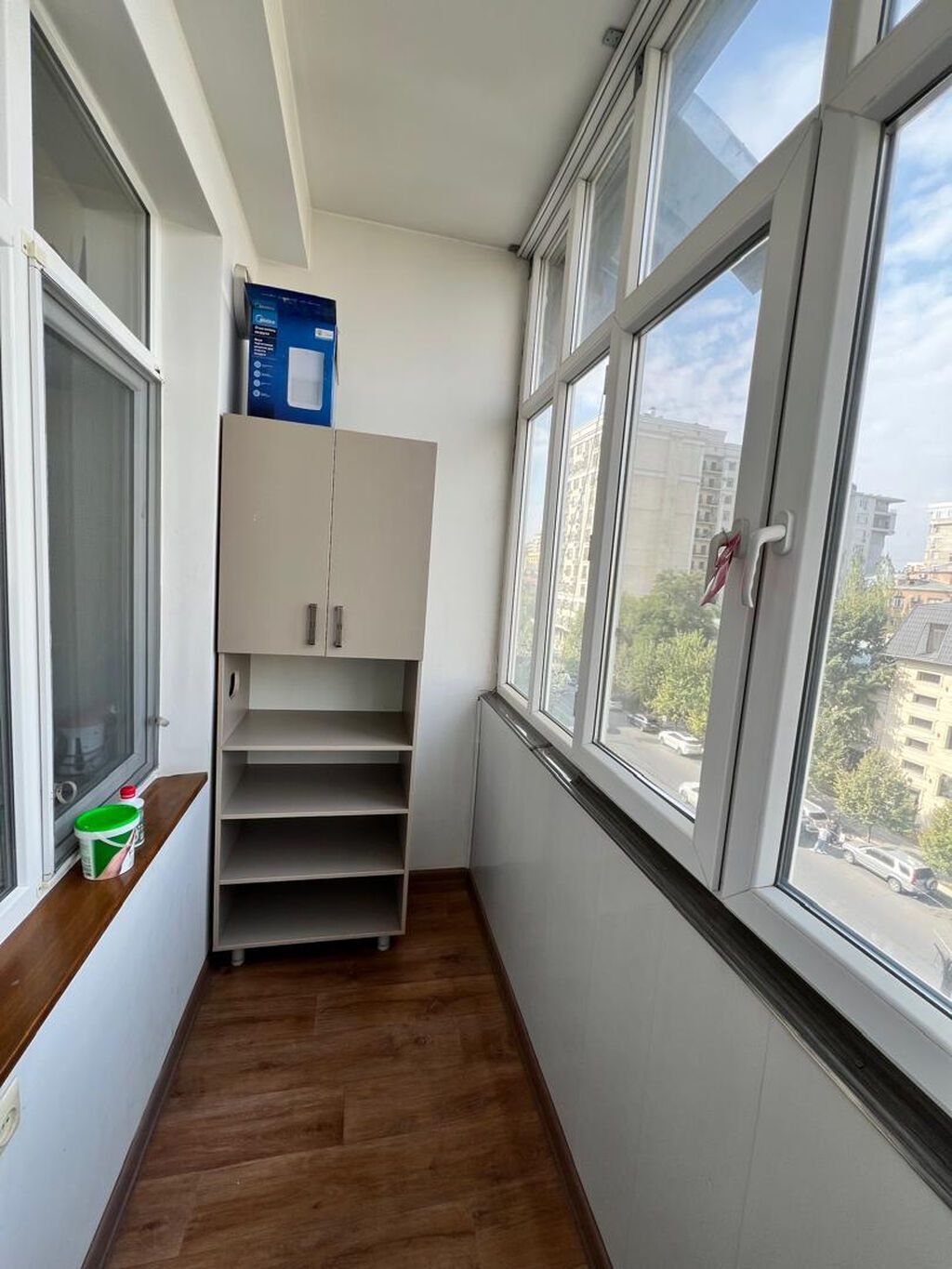 3 комнаты, 70 м², Золотой квадрат Индивидуалка, 5 этаж, Косметический ремонт: фото 2